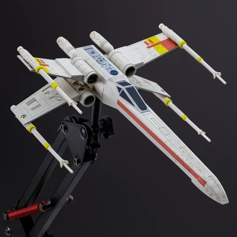 Paladone | Star Wars | Lámpara de Escritorio Posable X Wing, Producto Oficial